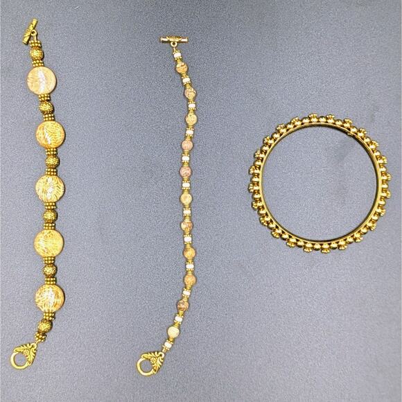 Vintage Gold & Pearl Jewelry Set with Banana Republic Earrings – 8 Pieces - Picture 5 of 7